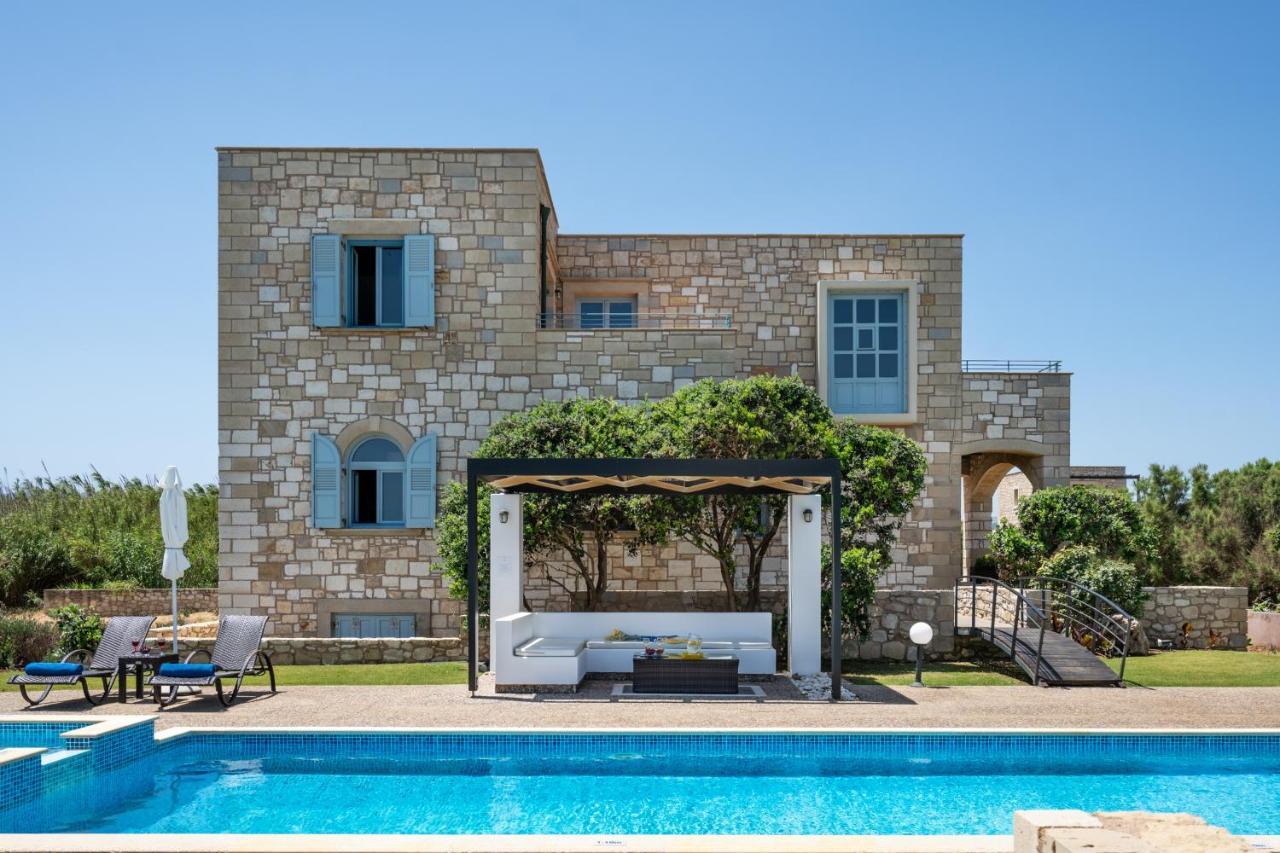 Beachfront Villa Turquoise With Private Pool, Bbq And Ping Pong Table Chania  Zewnętrze zdjęcie